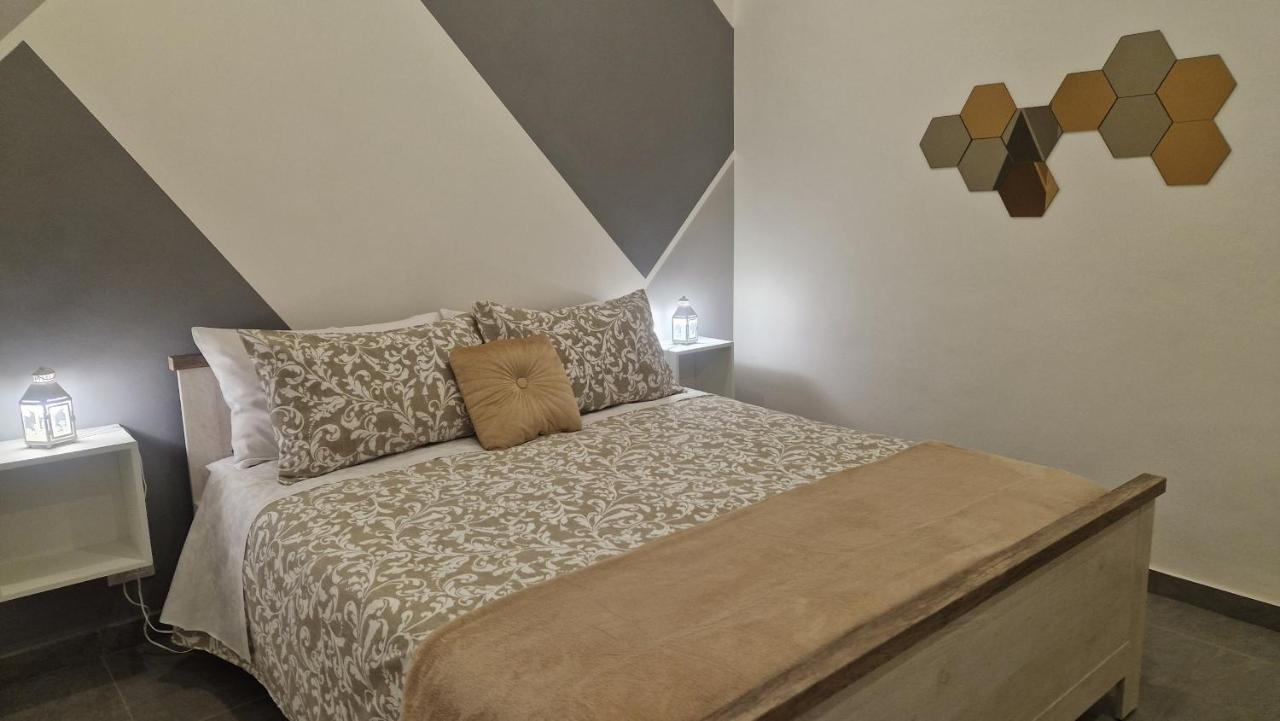 Appartement Dimora Della Concordia à Catane Extérieur photo
